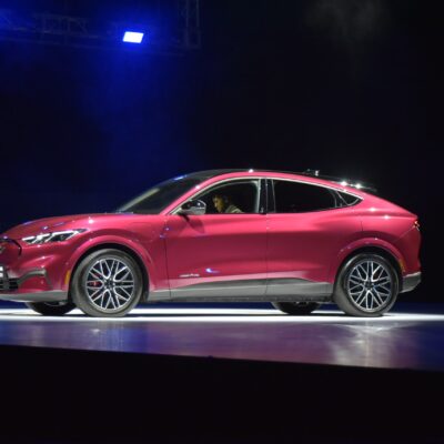 Hình ảnh xe Ford Mustang Mach-E 2026